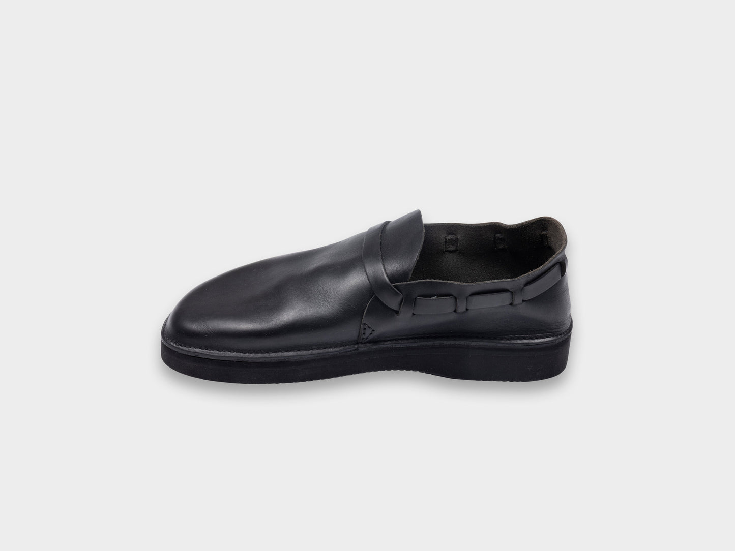 R19V1 "Aurora Low" Black Horween
