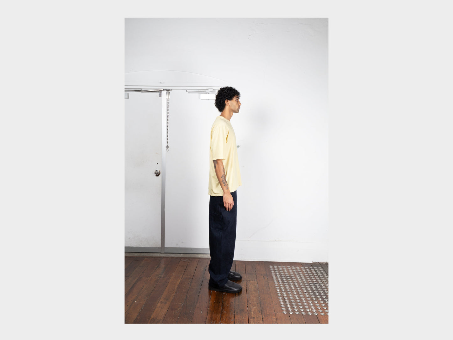 R20T5 "S/S Binder T-Shirt" Limestone