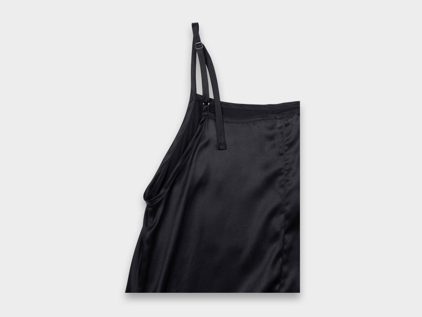 W-R18A5 "Slip" Black Saturn