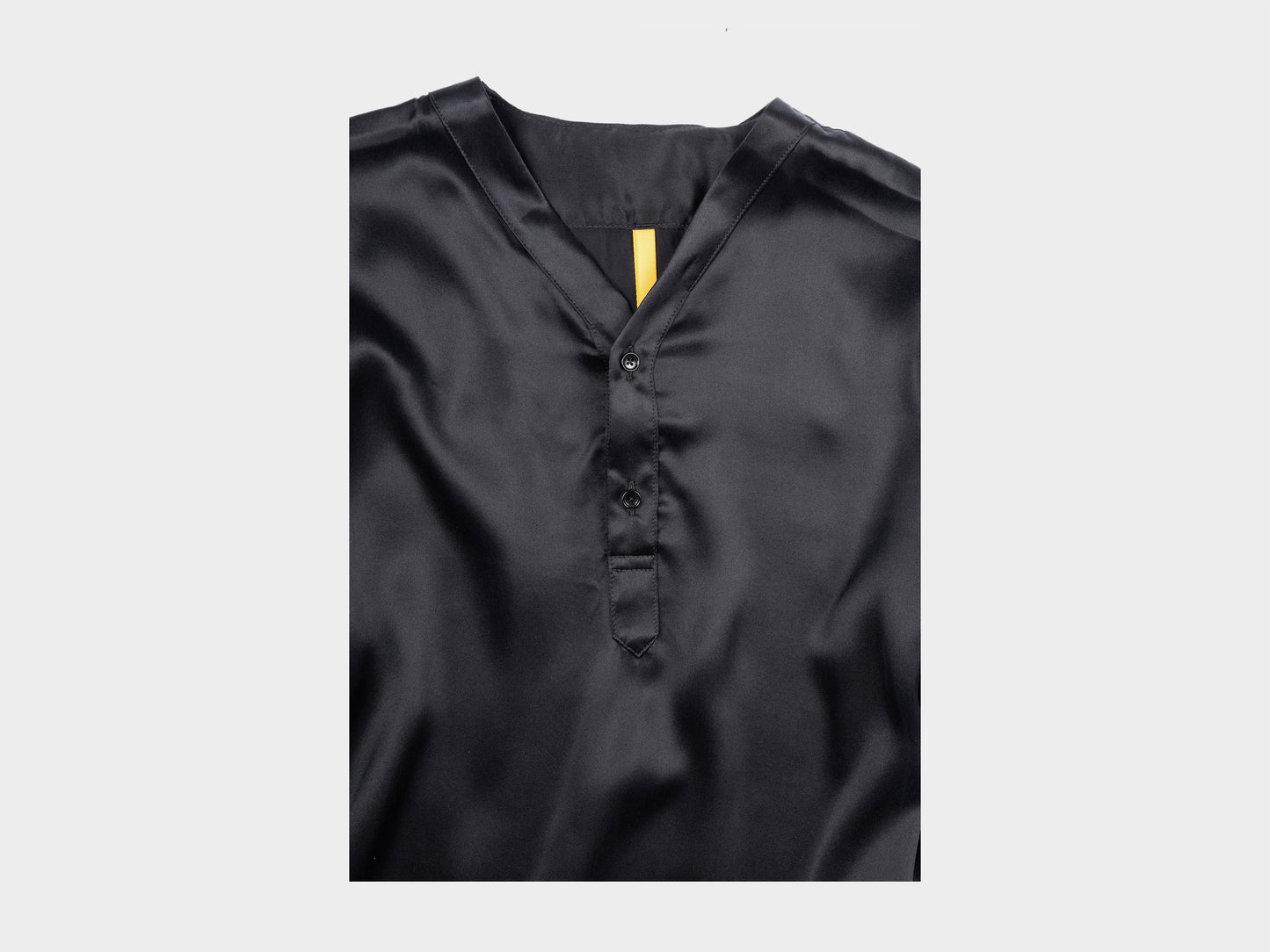 W-R18S2 "Arrow Shirt" Black Saturn