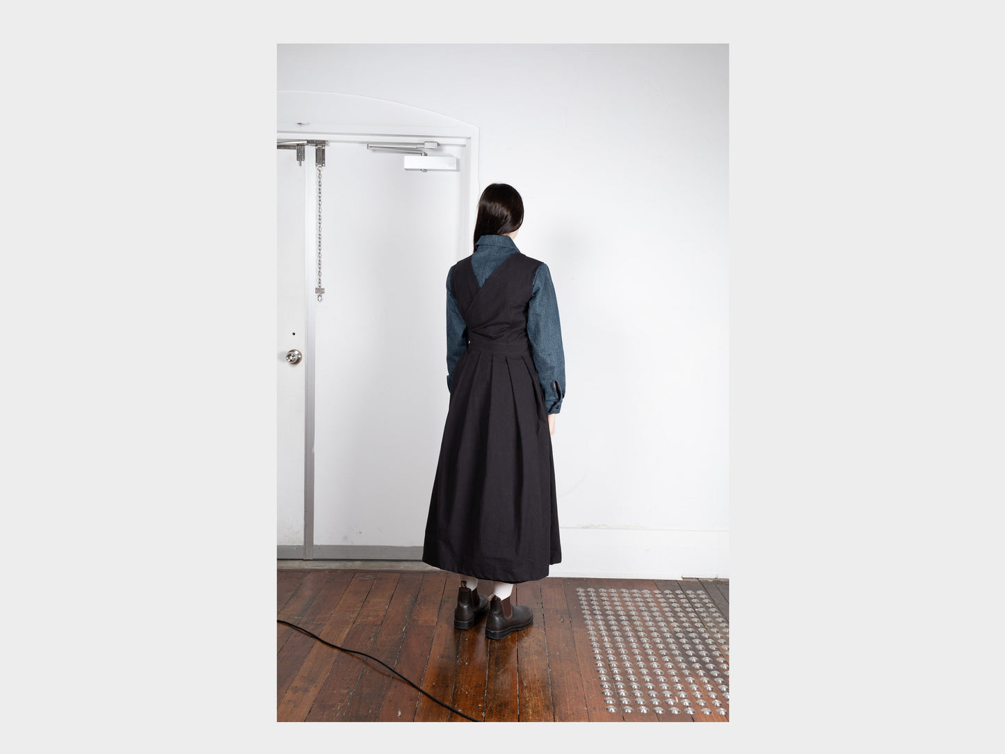 W-R19A8 "Korean Apron Dress" Black Weather
