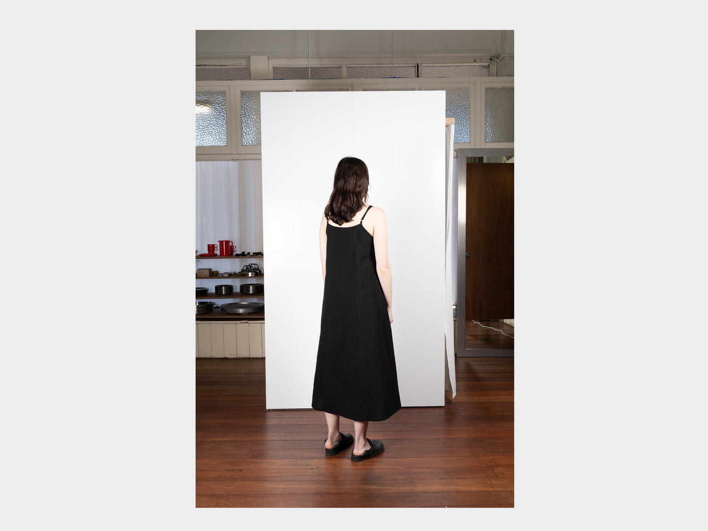 W-SPA5 "Slip" Roll–dyed Black Linen