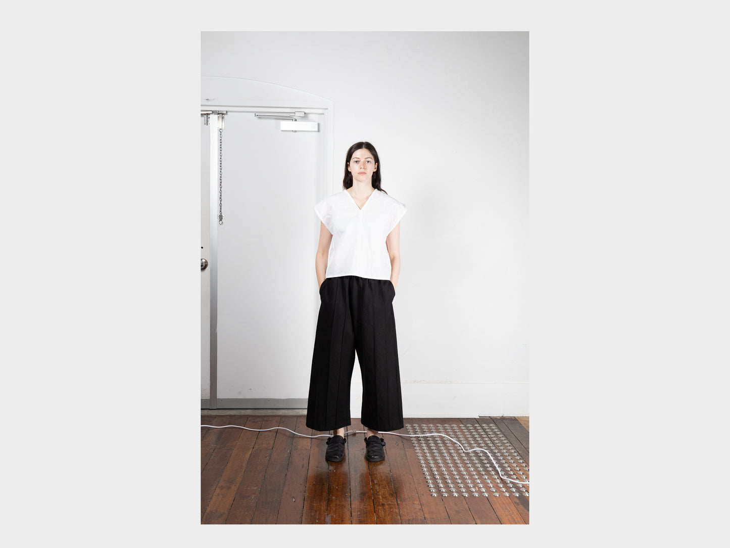 W-R18P3 "Tuck Pants" Black Bamboo
