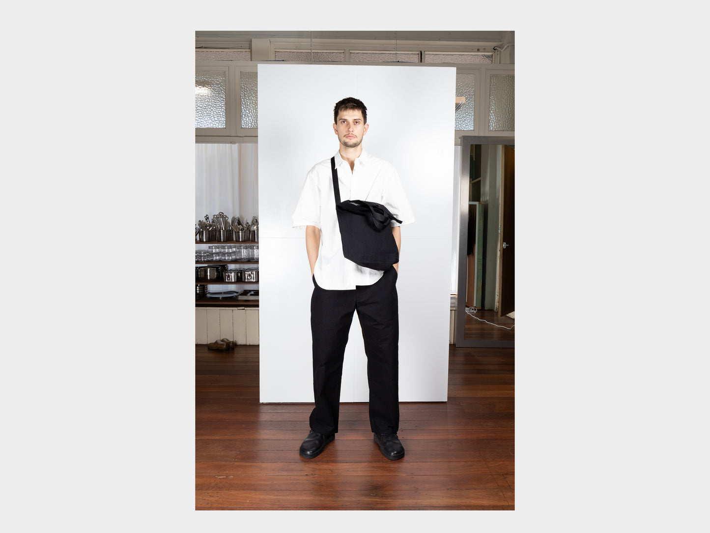 R0B1 "Multi Handle Tote" Black Wax