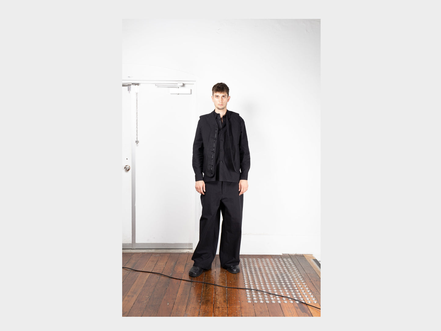 R19D5 "Down Shield Vest" Black Wax
