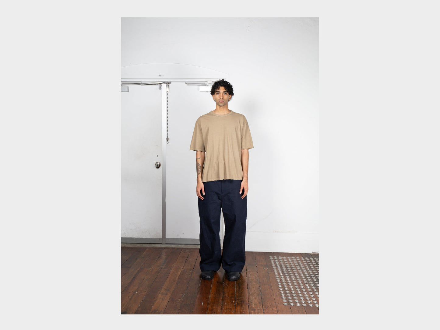 R20T5 "S/S Binder T-Shirt" Dust