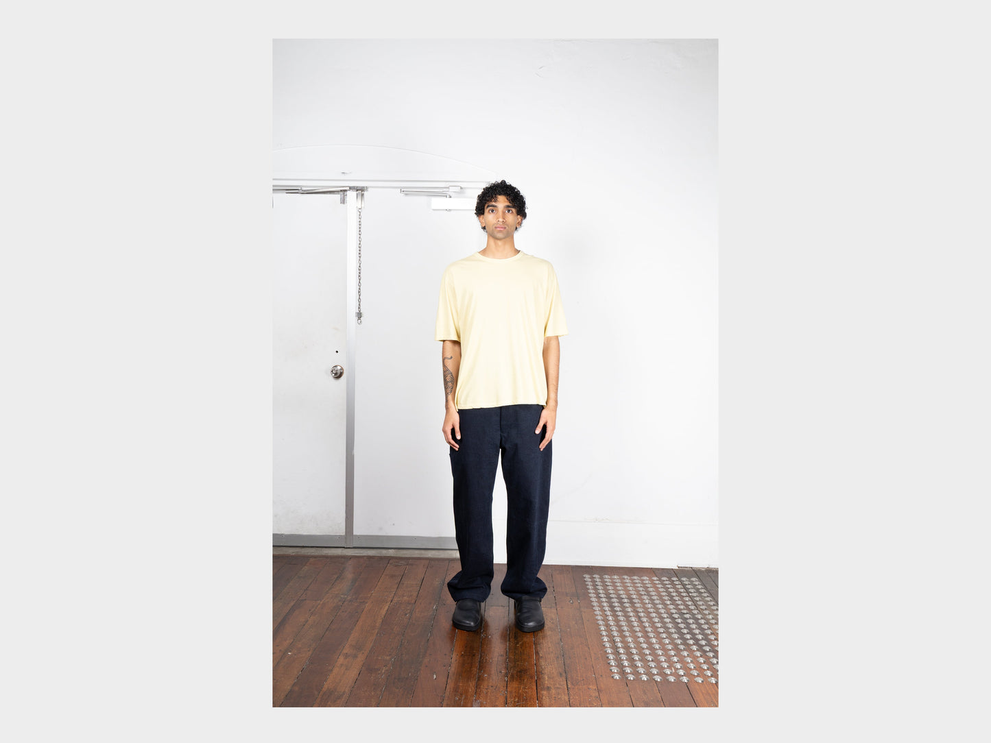 R20T5 "S/S Binder T-Shirt" Limestone