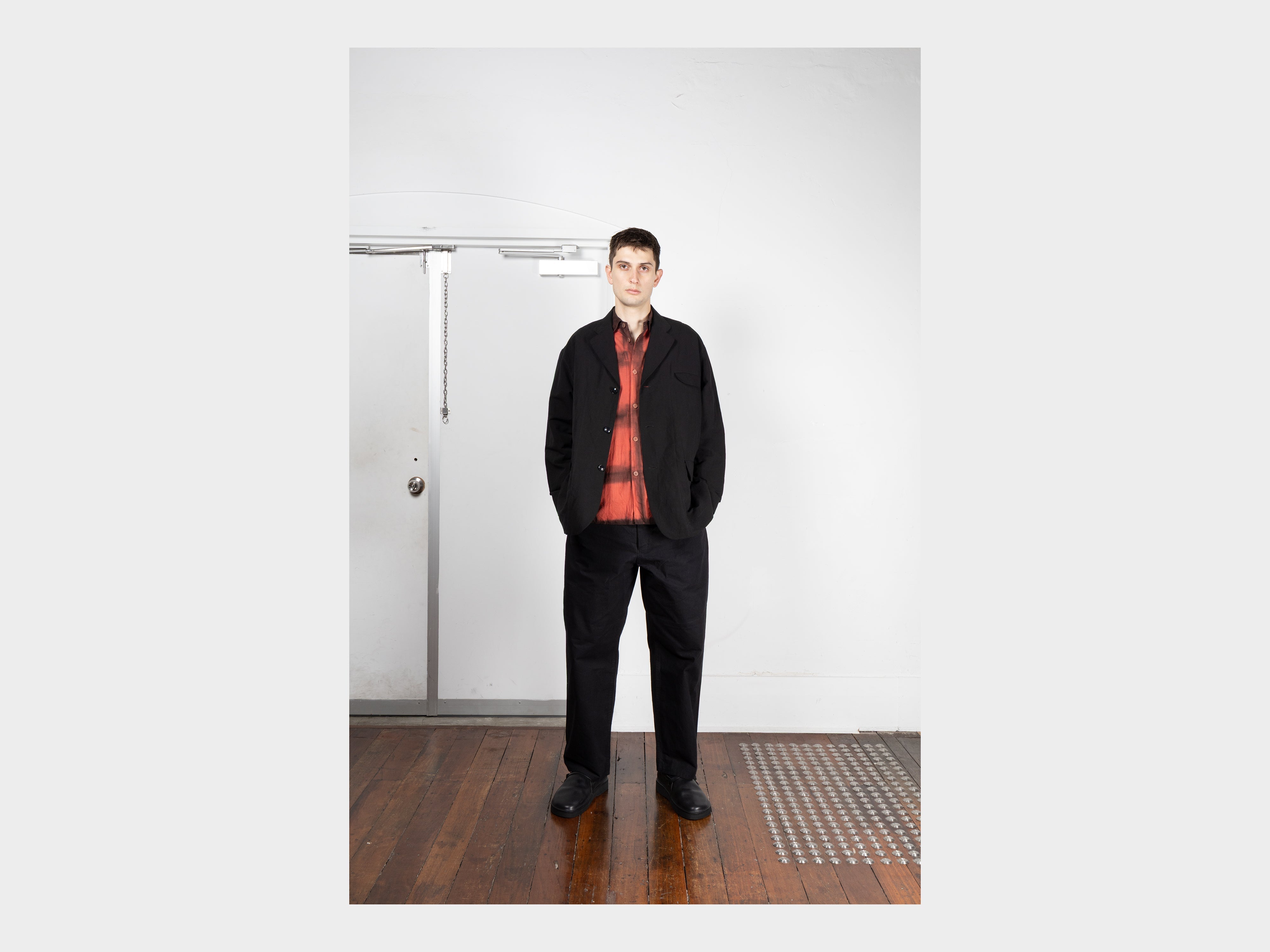 MAN-TLER20Y4BLACKLINEN-F0.jpg?