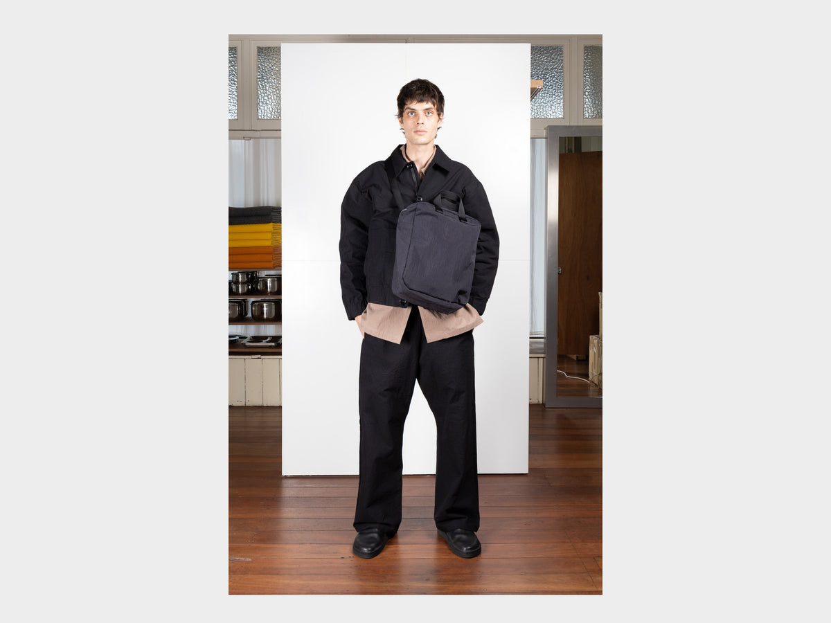 R21B0 "Zip Tote" Monitor Nylon
