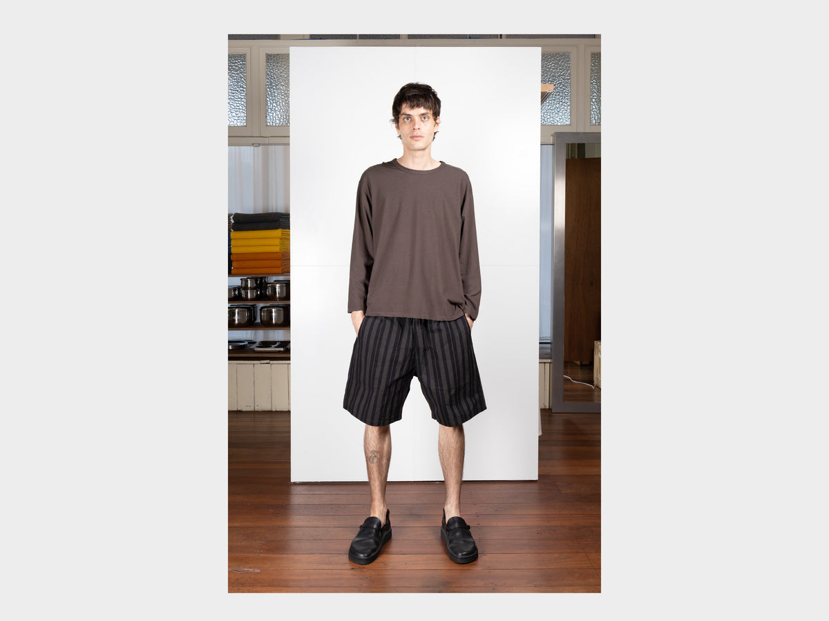 R21P7 "Easy Shorts" Grey Theatre Wax