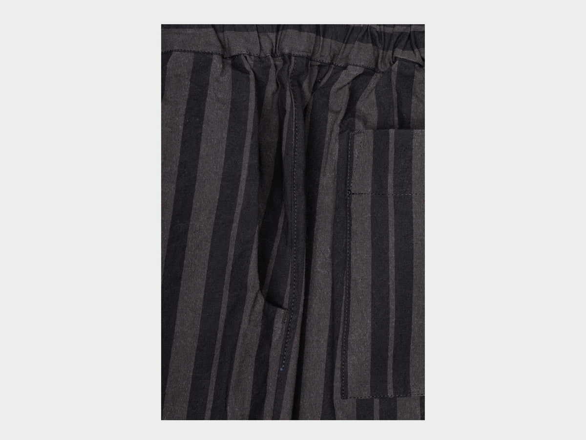 R21P7 "Easy Shorts" Grey Theatre Wax