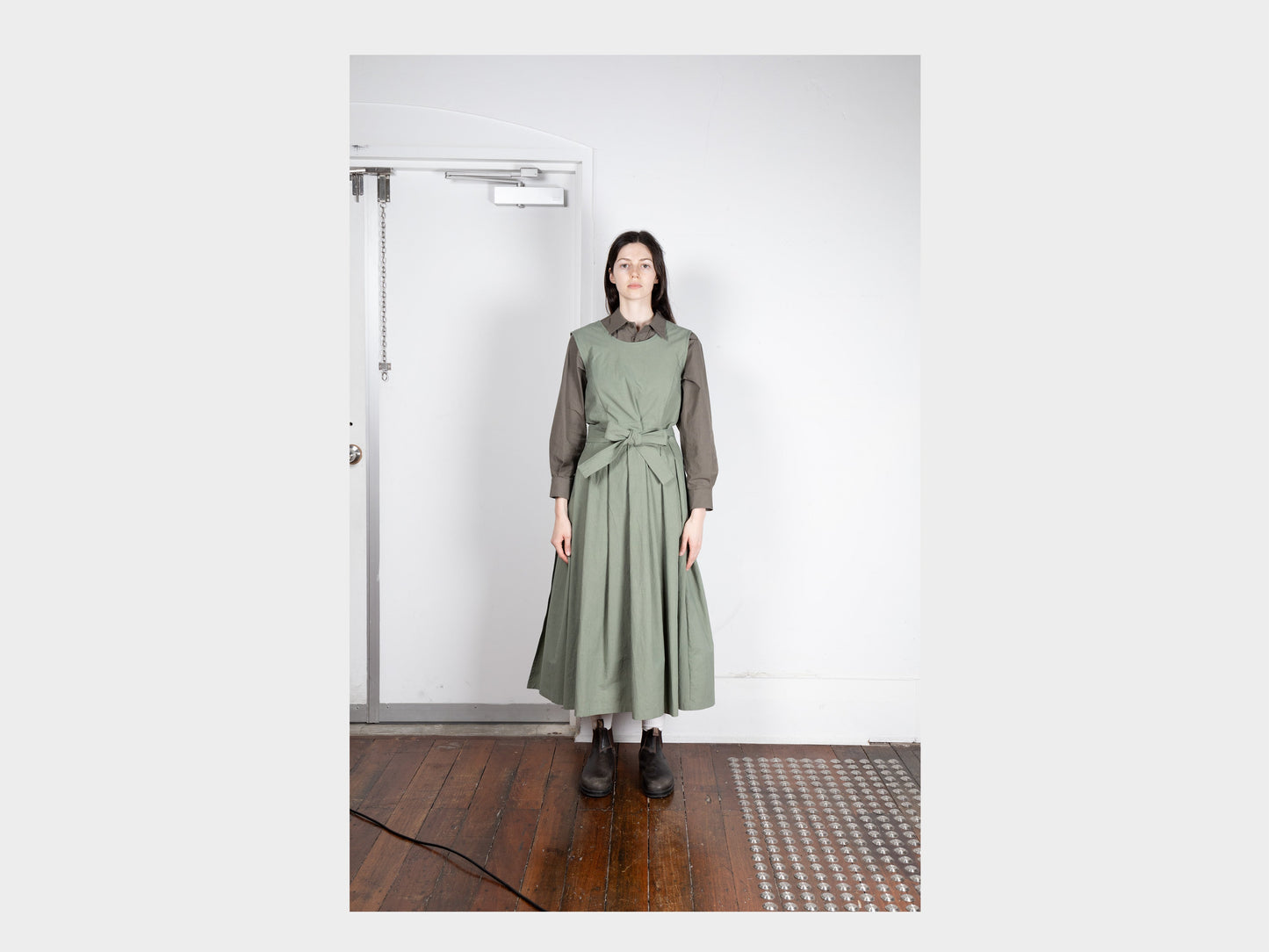 W-R19A8 "Korean Apron Dress" Gum Weather
