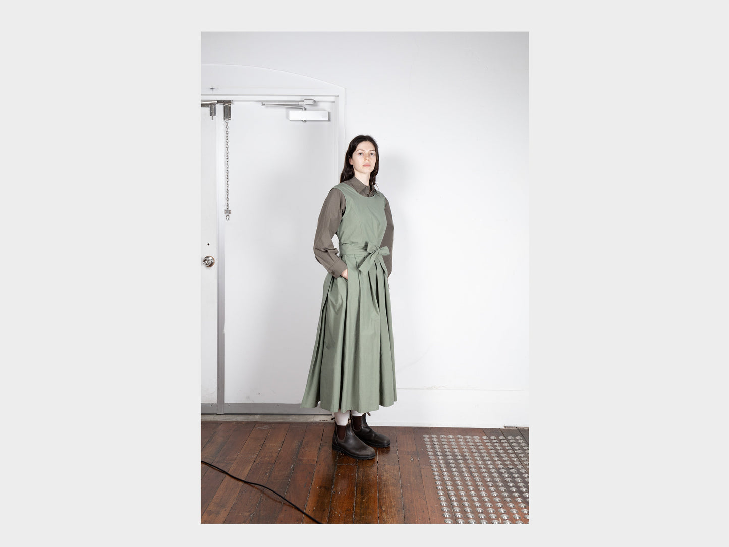 W-R19A8 "Korean Apron Dress" Gum Weather
