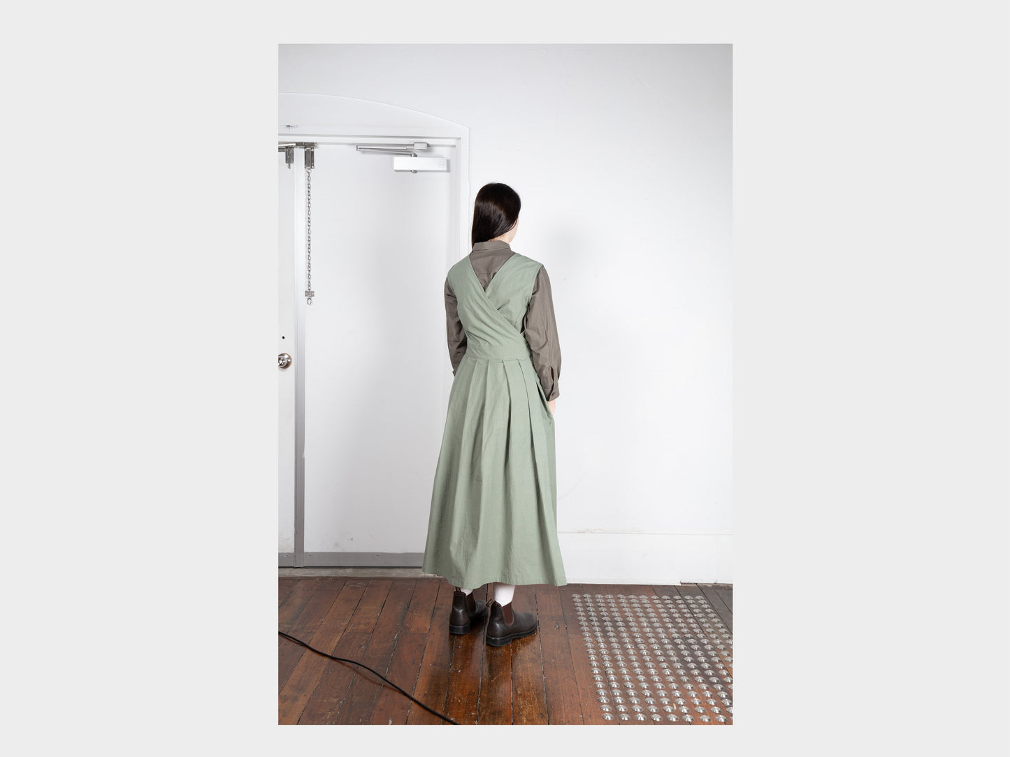 W-R19A8 "Korean Apron Dress" Gum Weather