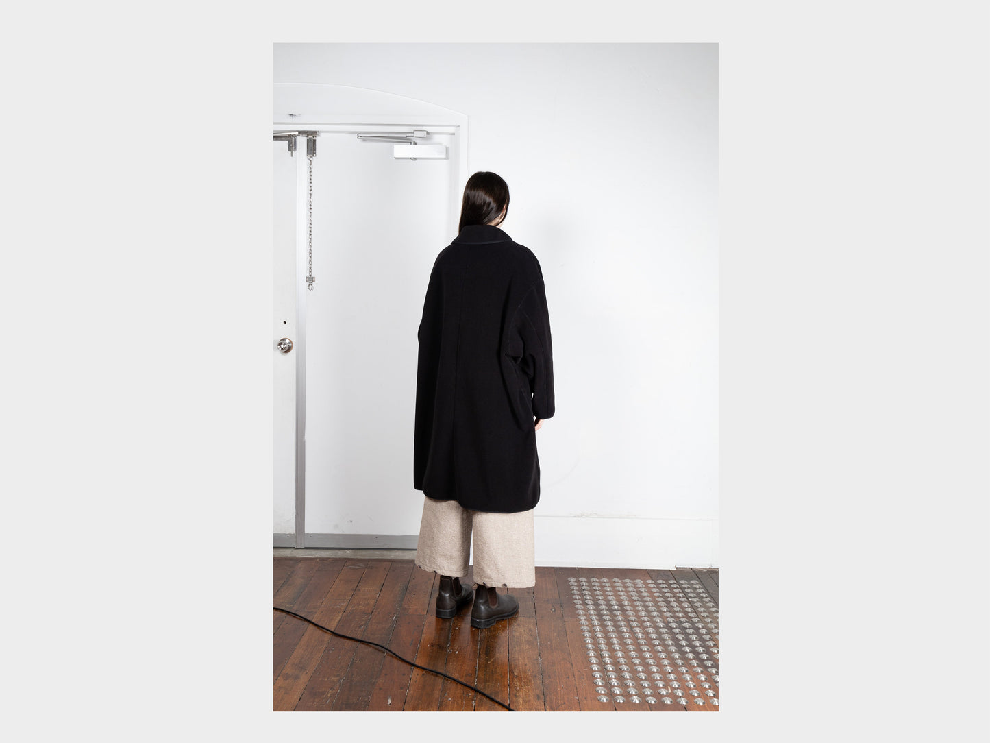 W-R19F1 "Balmacaan Coat" Black 300
