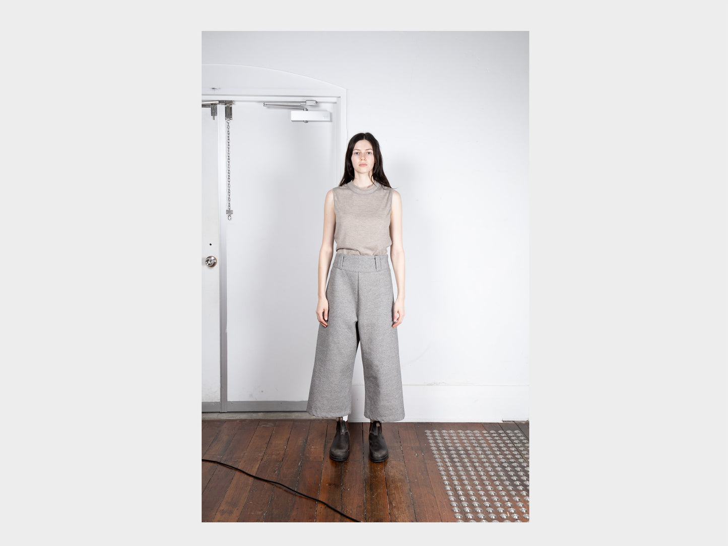 W-R19P3 "Bucket Pants" Stone Twill