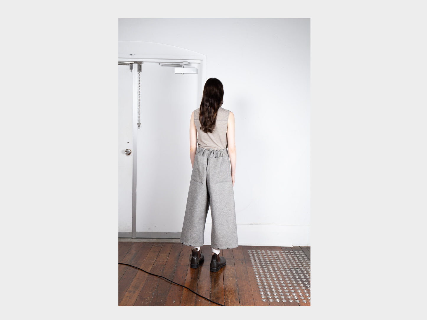 W-R19P3 "Bucket Pants" Stone Twill