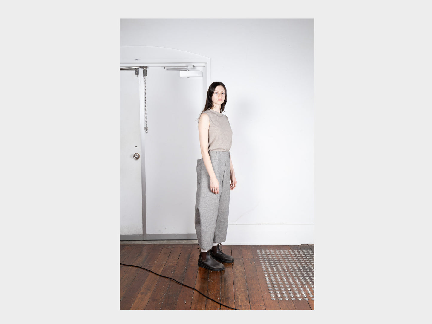 W-R19P3 "Bucket Pants" Stone Twill