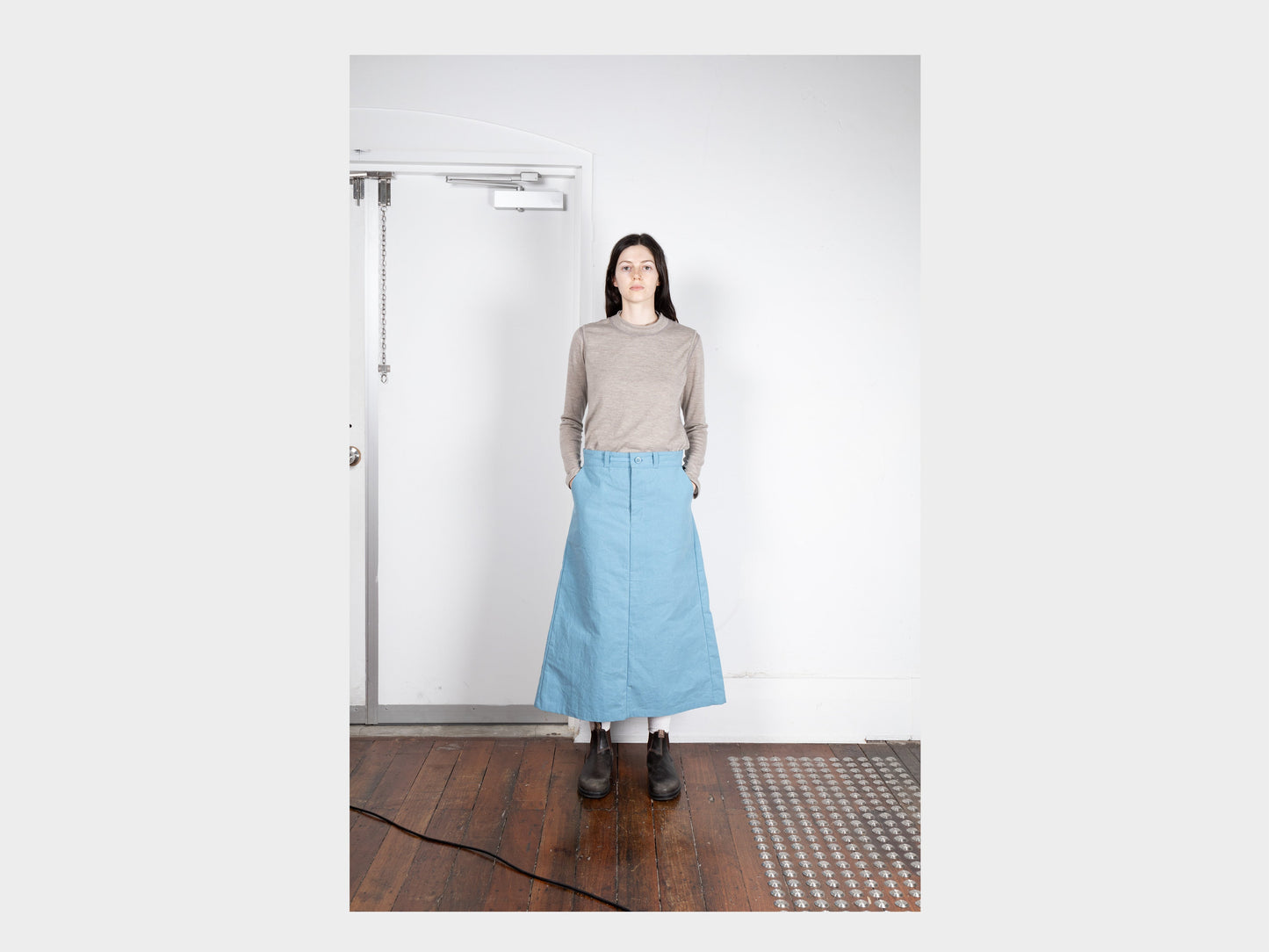 W-R19P7 "High-Wide Skirt" Mineral Wax