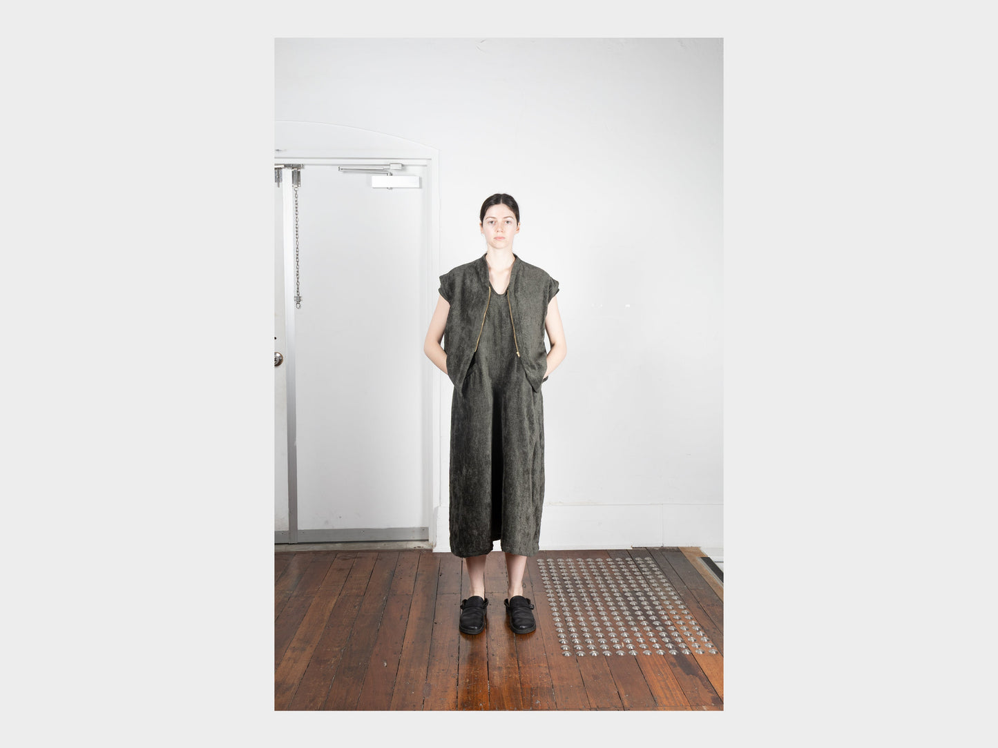 W-R20S5 "Zip Tank" Bark Linen Velvet
