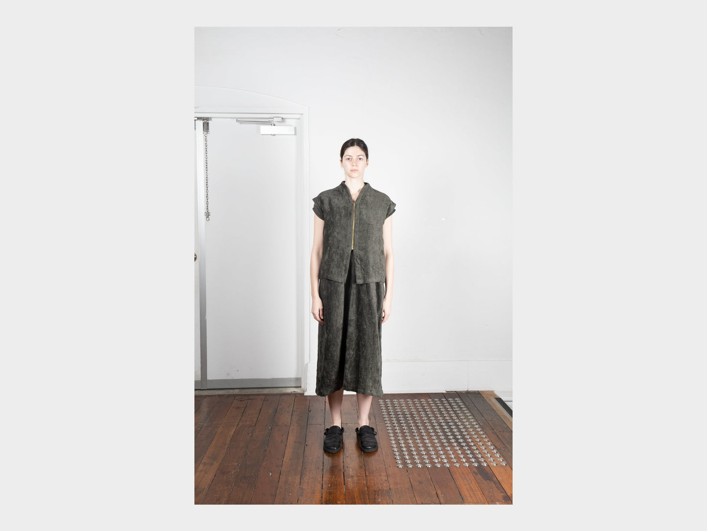 W-R20S5 "Zip Tank" Bark Linen Velvet