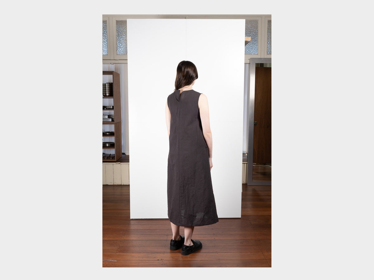 W-SPA5 "V Dress" Earth Linen